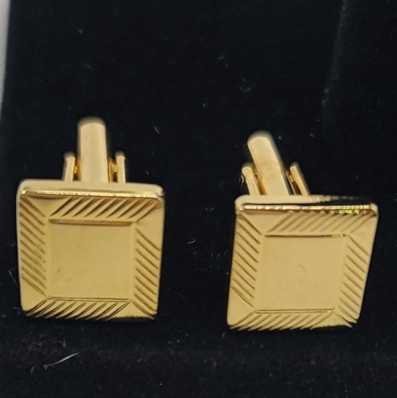 Other - Vintage Gold Tone Etched Cufflinks